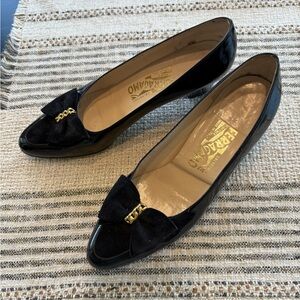 Salvatore Ferragamo Black Flats with suede bow Gold Accent